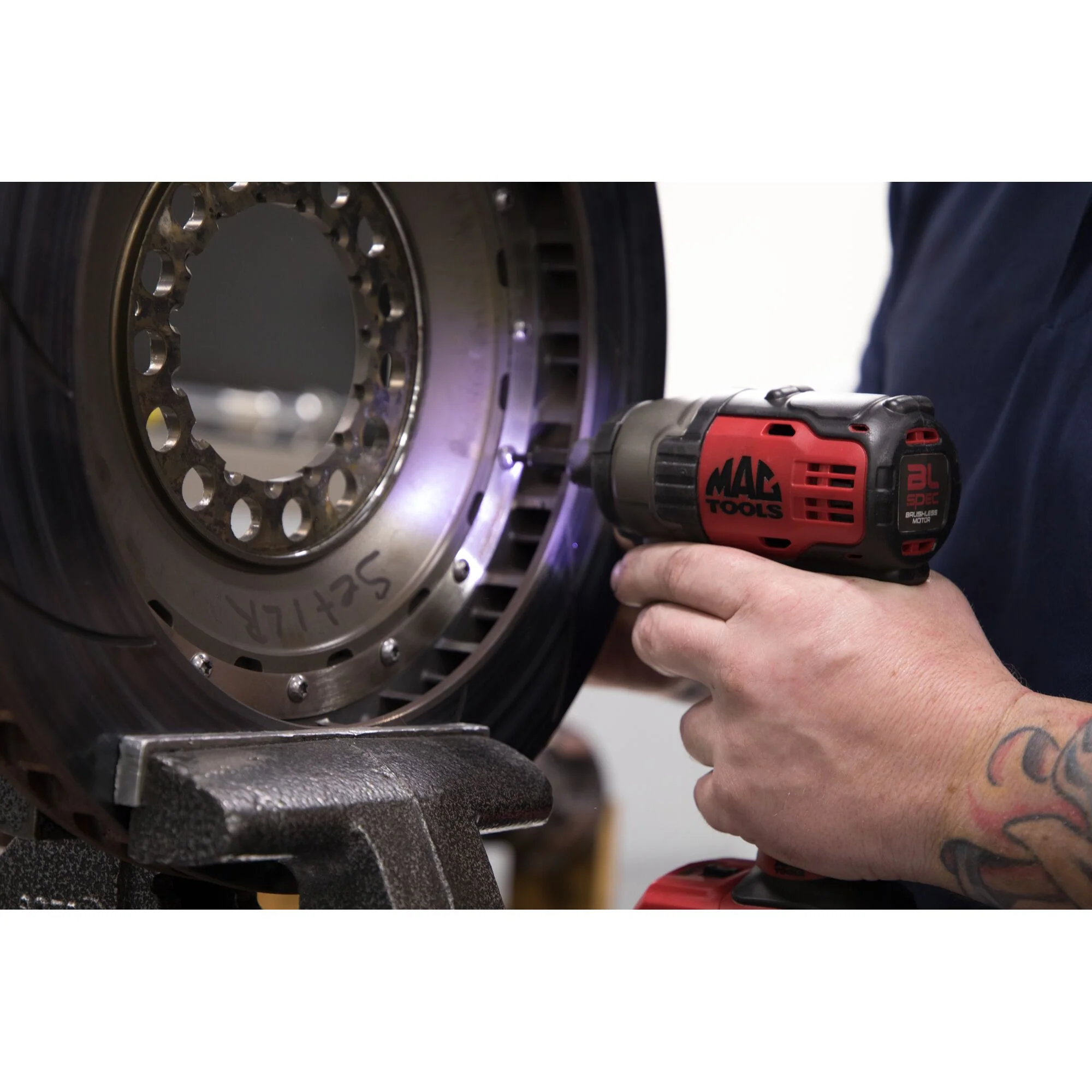 20V MAX* 1/4" Hex Drive BL-Spec™ Brushless Impact Driver - Image 9